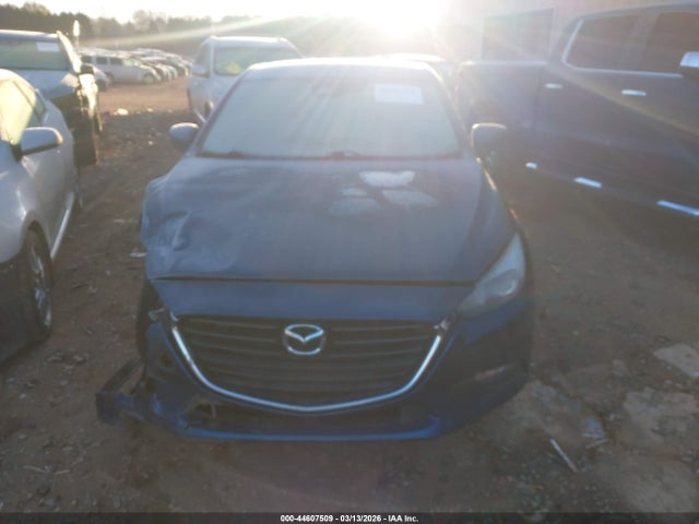 44607509 :رقم المزاد ، 3MZBN1U72JM180777 vin ، 2018 Mazda Mazda3 Sport مزاد بيع