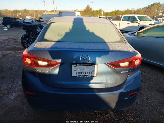 44607509 :رقم المزاد ، 3MZBN1U72JM180777 vin ، 2018 Mazda Mazda3 Sport مزاد بيع