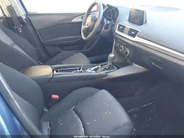 44607509 :رقم المزاد ، 3MZBN1U72JM180777 vin ، 2018 Mazda Mazda3 Sport مزاد بيع