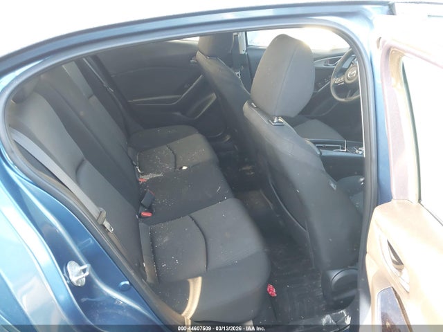 44607509 :رقم المزاد ، 3MZBN1U72JM180777 vin ، 2018 Mazda Mazda3 Sport مزاد بيع