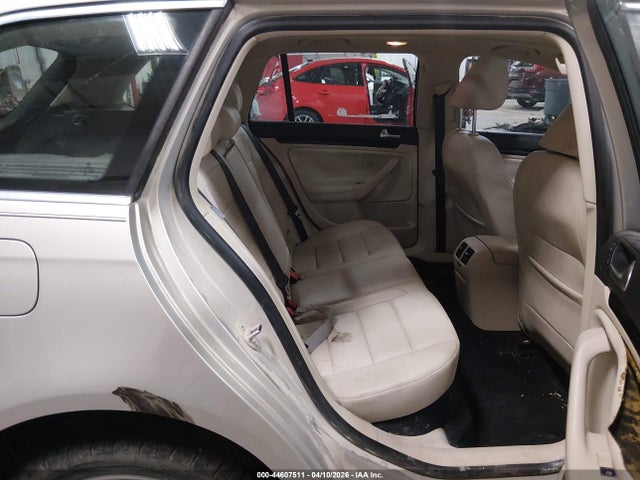 2011 Volkswagen Jetta Sportwagen 2.0l Tdi მანქანა იყიდება აუქციონზე, vin: 3VWPL8AJ5BM624630, აუქციონის ნომერი: 44607511