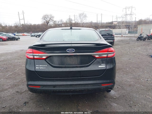 3FA6P0HD9HR153586 Ford FUSION SE