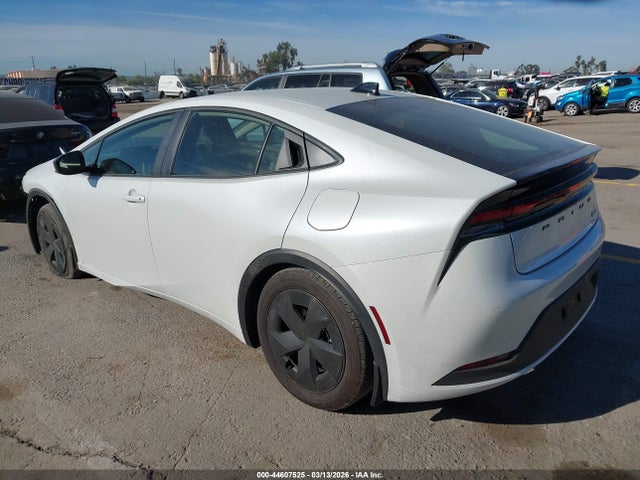 JTDACAAU6T3066624 Toyota Prius Le