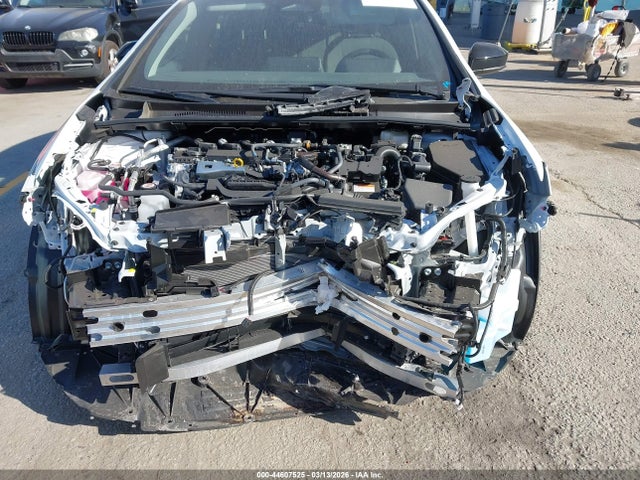 JTDACAAU6T3066624 Toyota Prius Le