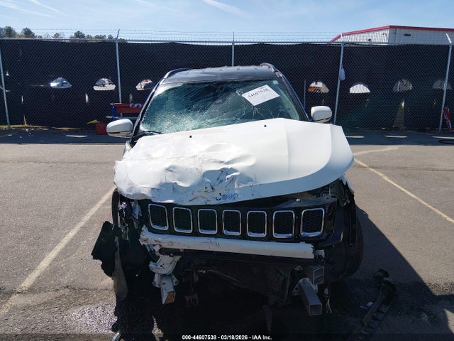 44607538 :رقم المزاد ، 3C4NJCCB3JT405873 vin ، 2018 Jeep Compass Limited Fwd مزاد بيع