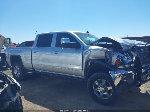 2015 Gmc Sierra 2500hd Slt მანქანა იყიდება აუქციონზე, vin: 1GT12ZE88FF678356, აუქციონის ნომერი: 44607547
