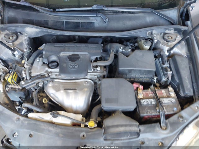 4T1BF1FK0FU975343 Toyota CAMRY SE