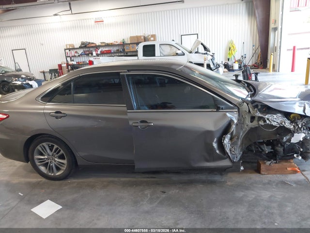 4T1BF1FK0FU975343 Toyota CAMRY SE