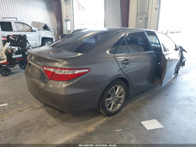 4T1BF1FK0FU975343 Toyota CAMRY SE