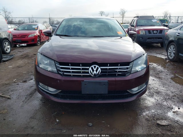 44607572 :رقم المزاد ، 1VWBM7A30CC085436 vin ، 2012 Volkswagen Passat 3.6l V6 Se مزاد بيع