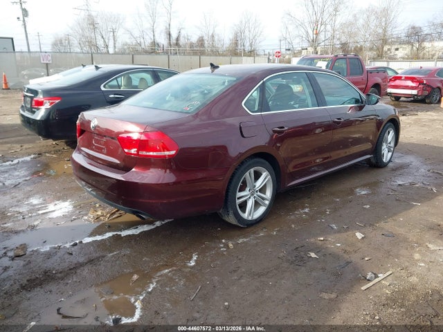 44607572 :رقم المزاد ، 1VWBM7A30CC085436 vin ، 2012 Volkswagen Passat 3.6l V6 Se مزاد بيع