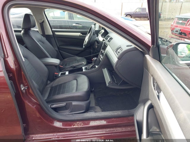 44607572 :رقم المزاد ، 1VWBM7A30CC085436 vin ، 2012 Volkswagen Passat 3.6l V6 Se مزاد بيع