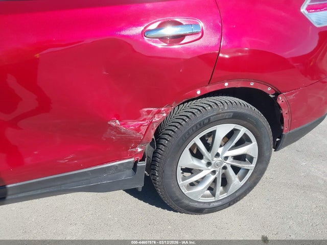 5N1AT2MV6FC775628 Nissan Rogue Sl
