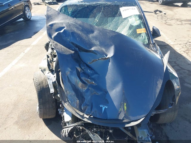 44607584 :رقم المزاد ، 5YJ3E1EB6NF129187 vin ، 2022 Tesla Model 3 Long Range Dual Motor All-wheel Drive مزاد بيع
