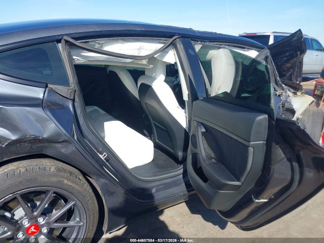 44607584 :رقم المزاد ، 5YJ3E1EB6NF129187 vin ، 2022 Tesla Model 3 Long Range Dual Motor All-wheel Drive مزاد بيع