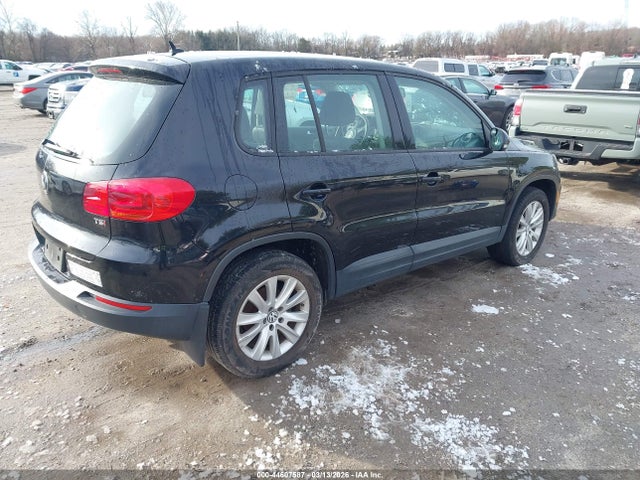 2018 Volkswagen Tiguan Limited 2.0t მანქანა იყიდება აუქციონზე, vin: WVGAV7AX2JK001596, აუქციონის ნომერი: 44607587