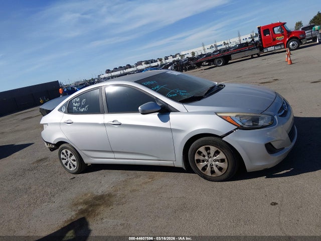 KMHCT4AEXGU051686 Hyundai ACCENT SE