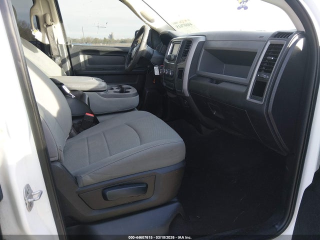 Продаж на аукціоні авто 2019 Ram 1500 Classic Tradesman  4x4 5'7 Box, vin: 1C6RR7KT6KS742768, номер лоту: 44607615