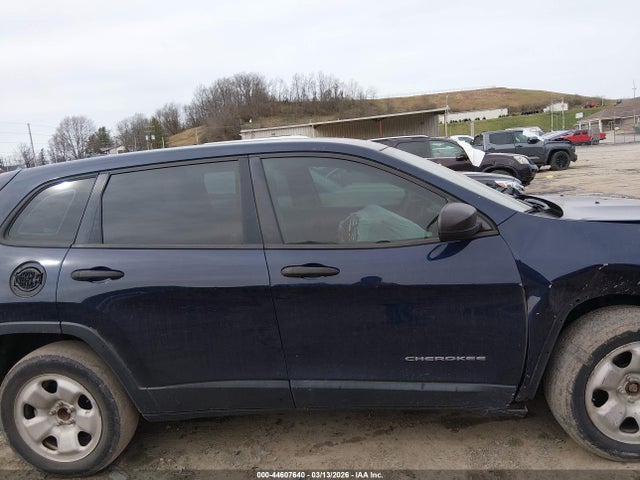 44607640 :رقم المزاد ، 1C4PJLAB6GW200949 vin ، 2016 Jeep Cherokee Sport مزاد بيع