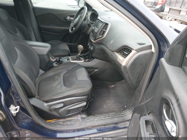 44607640 :رقم المزاد ، 1C4PJLAB6GW200949 vin ، 2016 Jeep Cherokee Sport مزاد بيع