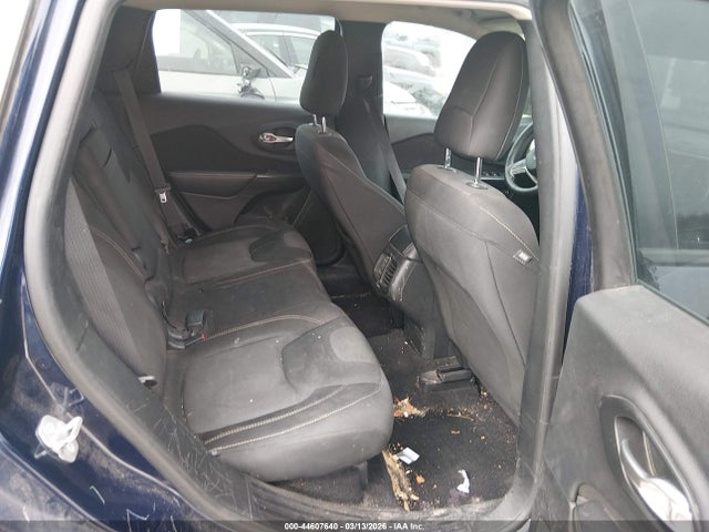 44607640 :رقم المزاد ، 1C4PJLAB6GW200949 vin ، 2016 Jeep Cherokee Sport مزاد بيع