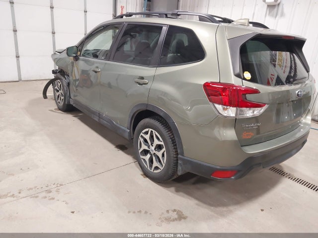 2021 Subaru Forester Premium მანქანა იყიდება აუქციონზე, vin: JF2SKAJC9MH507120, აუქციონის ნომერი: 44607722
