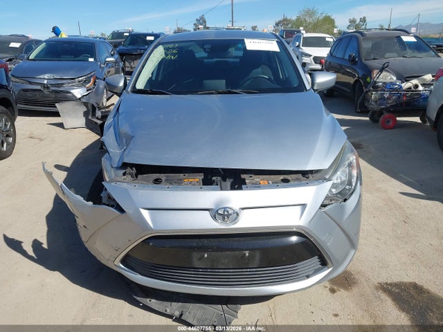 3MYDLBYV9JY317417 Toyota YARIS IA