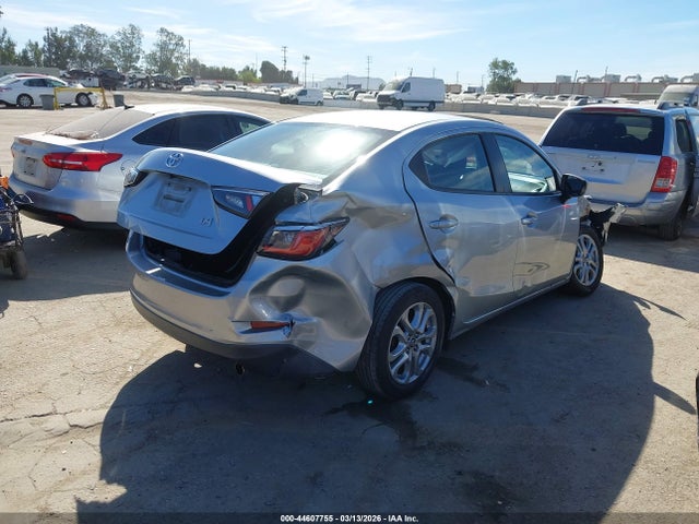3MYDLBYV9JY317417 Toyota YARIS IA