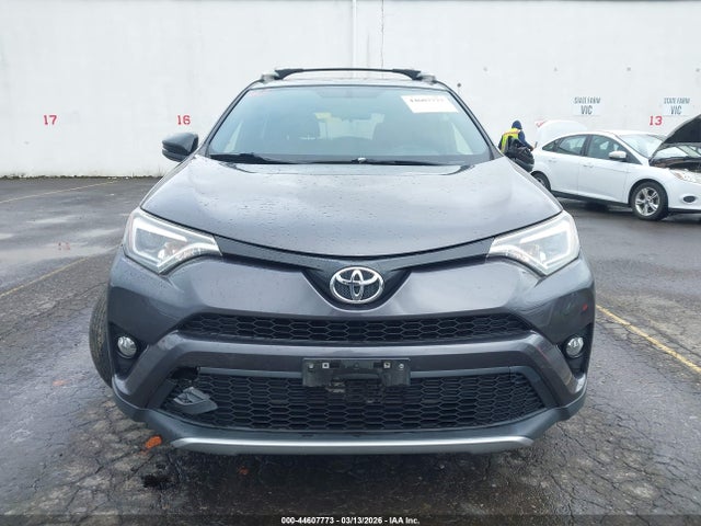 JTMJFREVXGJ072811 Toyota RAV4 SE