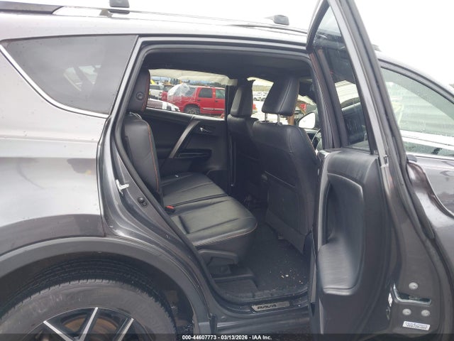 JTMJFREVXGJ072811 Toyota RAV4 SE