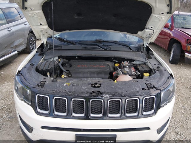 2017 Jeep New Compass Latitude Fwd მანქანა იყიდება აუქციონზე, vin: 3C4NJCBBXHT690826, აუქციონის ნომერი: 44607800