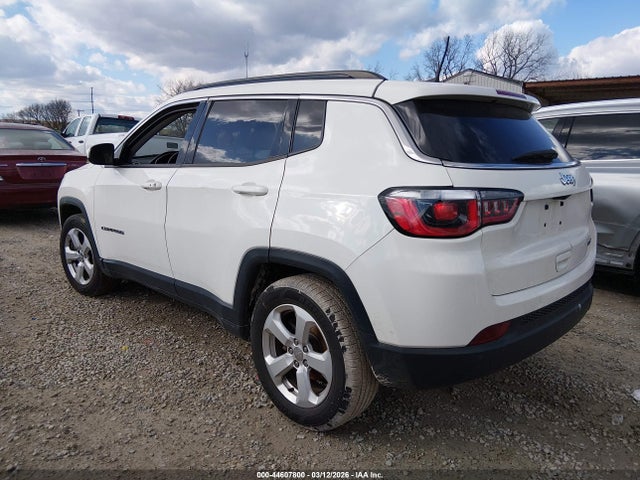 2017 Jeep New Compass Latitude Fwd მანქანა იყიდება აუქციონზე, vin: 3C4NJCBBXHT690826, აუქციონის ნომერი: 44607800