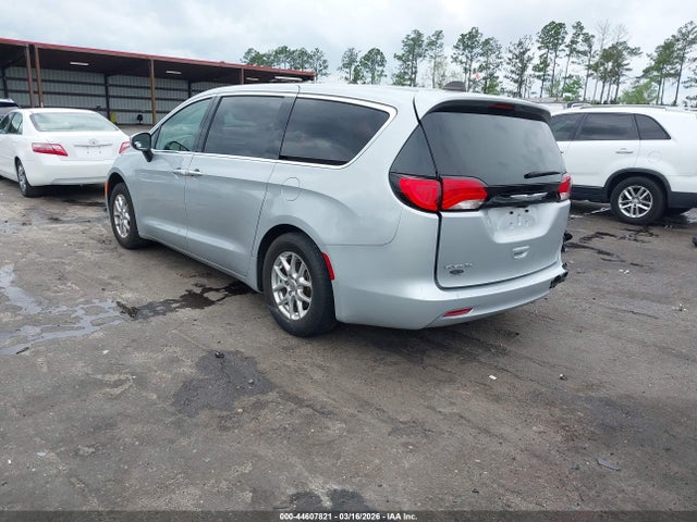 2023 CHRYSLER VOYAGER 2C4RC1CG6PR517316 Photo 2