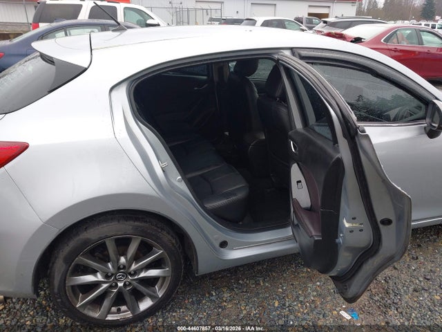 3MZBN1L32JM176923 Mazda Mazda3 Touring