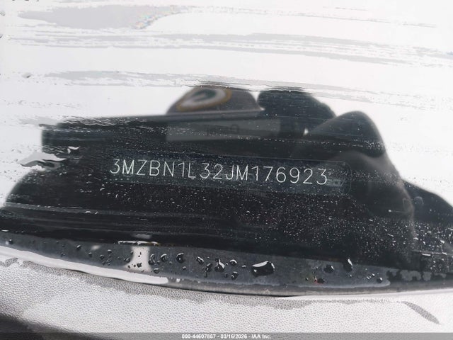 3MZBN1L32JM176923 Mazda Mazda3 Touring