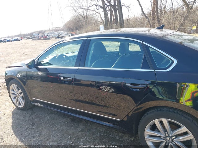 44607878 :رقم المزاد ، 1VWGT7A33HC034786 vin ، 2017 Volkswagen Passat 1.8t Se مزاد بيع