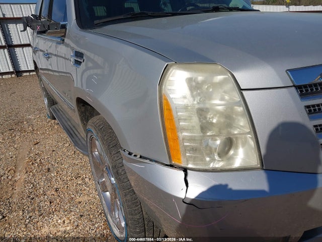 2010 CADILLAC ESCALADE 1GYUKAEFXAR108762 Photo 5