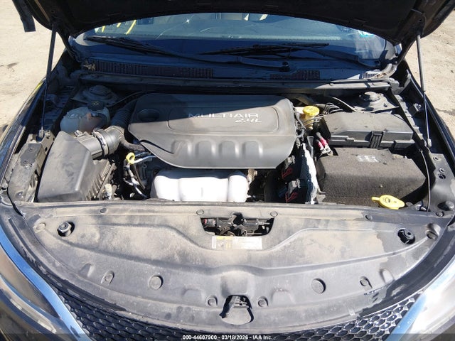 2015 Chrysler 200 C მანქანა იყიდება აუქციონზე, vin: 1C3CCCCB7FN565445, აუქციონის ნომერი: 44607900