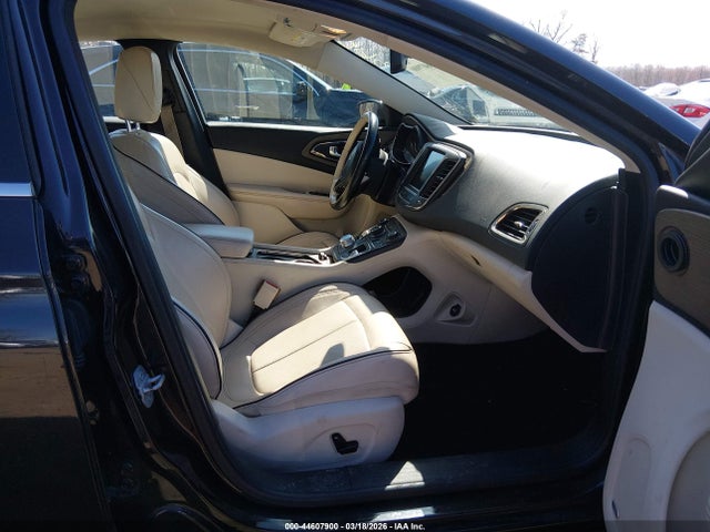 2015 Chrysler 200 C მანქანა იყიდება აუქციონზე, vin: 1C3CCCCB7FN565445, აუქციონის ნომერი: 44607900