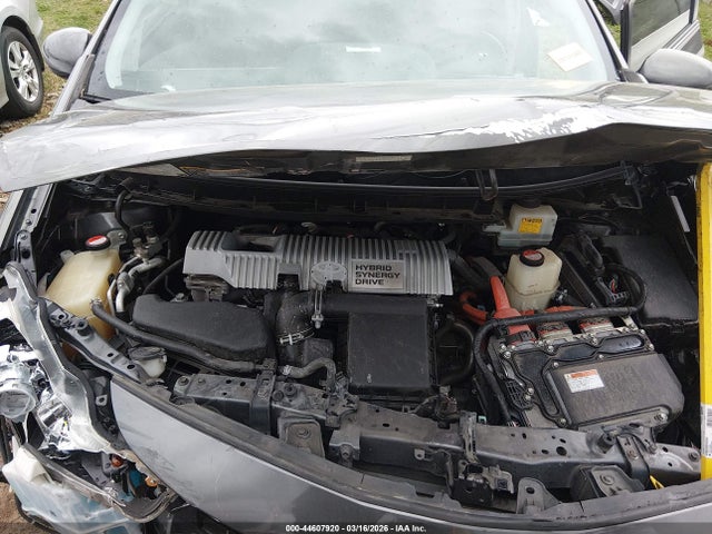 2015 TOYOTA PRIUS V JTDZN3EU7FJ039533 Photo 9
