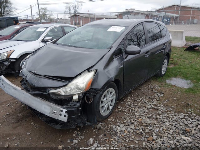 2015 TOYOTA PRIUS V JTDZN3EU7FJ039533 Photo 1