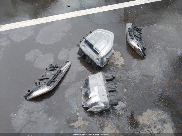 44607941 :رقم المزاد ، 5NMS3CAD5KH003515 vin ، 2019 Hyundai Santa Fe Sel مزاد بيع