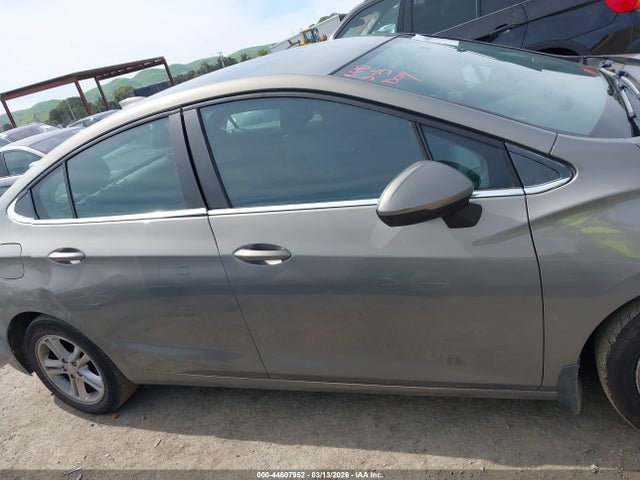 1G1BE5SM1H7121722 Chevrolet Cruze Lt Auto