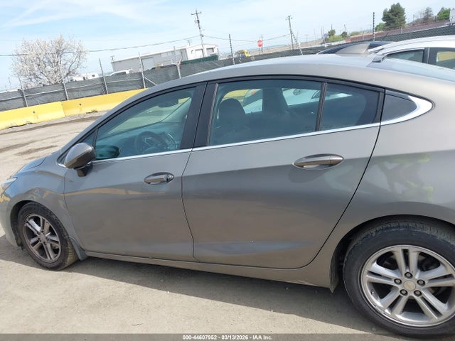 1G1BE5SM1H7121722 Chevrolet Cruze Lt Auto