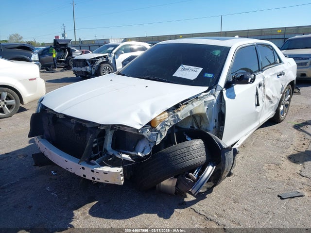 2018 CHRYSLER 300 2C3CCAKG3JH268787 Photo 1