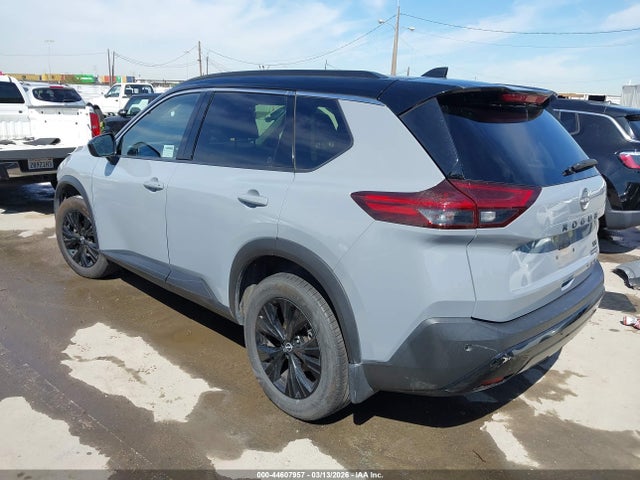 JN8BT3BA1PW014590 Nissan Rogue Sv Fwd