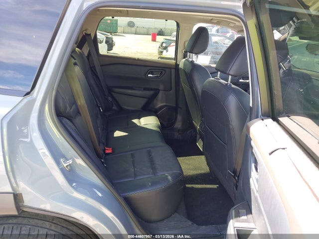 JN8BT3BA1PW014590 Nissan Rogue Sv Fwd