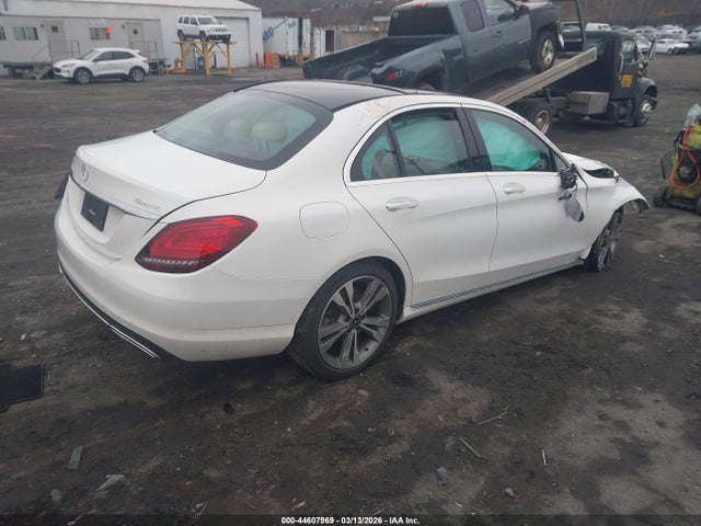 2019 Mercedes-benz C 300 4matic მანქანა იყიდება აუქციონზე, vin: 55SWF8EB0KU300349, აუქციონის ნომერი: 44607969