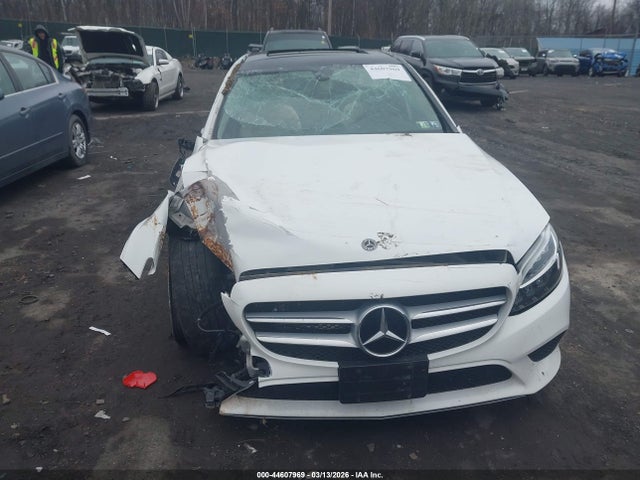 2019 Mercedes-benz C 300 4matic მანქანა იყიდება აუქციონზე, vin: 55SWF8EB0KU300349, აუქციონის ნომერი: 44607969
