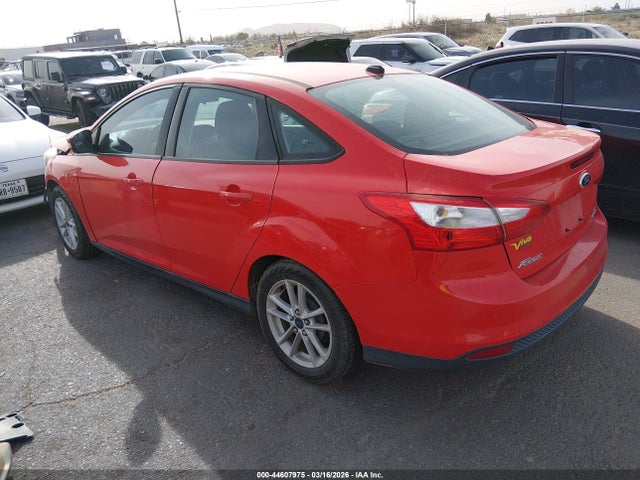 2014 FORD FOCUS 1FADP3F2XEL208339 Photo 2